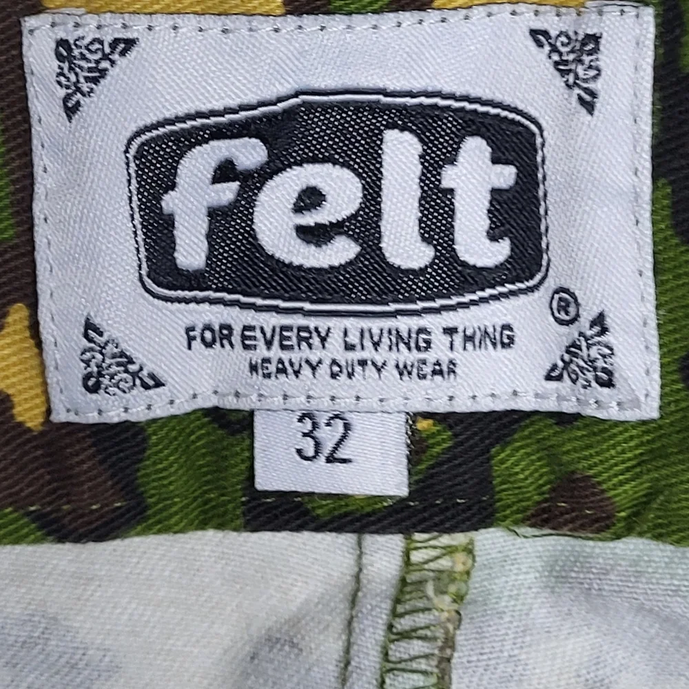 FELT - FOR EVERY LIVING THING Everyday Work Pants Green Yellow Camo 32x29 $95